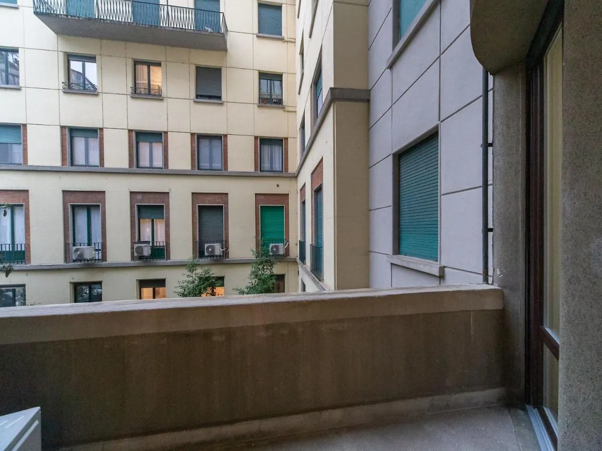 The Best Rent - Stylish One-Bedroom Apartment In Corso Di Porta Vittoria Milan Italy